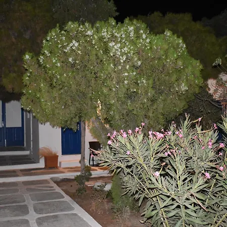 Alojamento de Acomodação e Pequeno-almoço Old Mykonos 3*