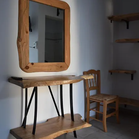 Old Mykonos Bed and Breakfast Δραφάκι