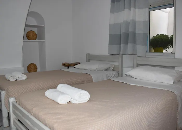 Old Mykonos Bed & Breakfast